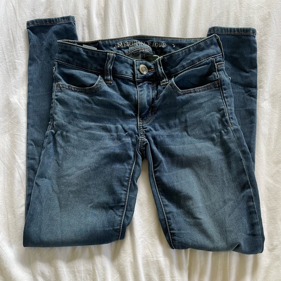 American Eagle Mid-Rise Skinny Jeans - Picture 3 of 6